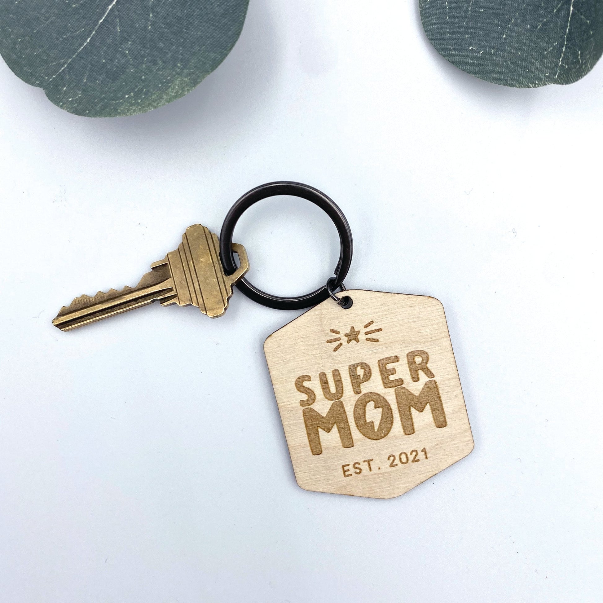 Super Mom Personalized Keychain - Custom Wood Keychains - Gift for Mom - Moon Rock Prints