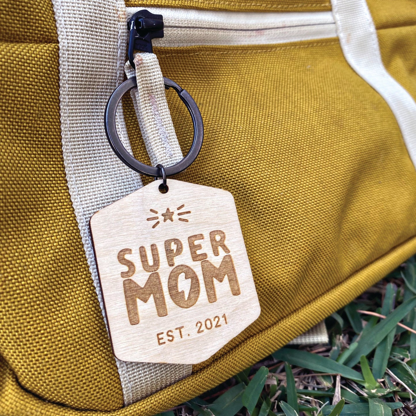 Super Mom Personalized Keychain - Custom Wood Keychains - Gift for Mom - Moon Rock Prints